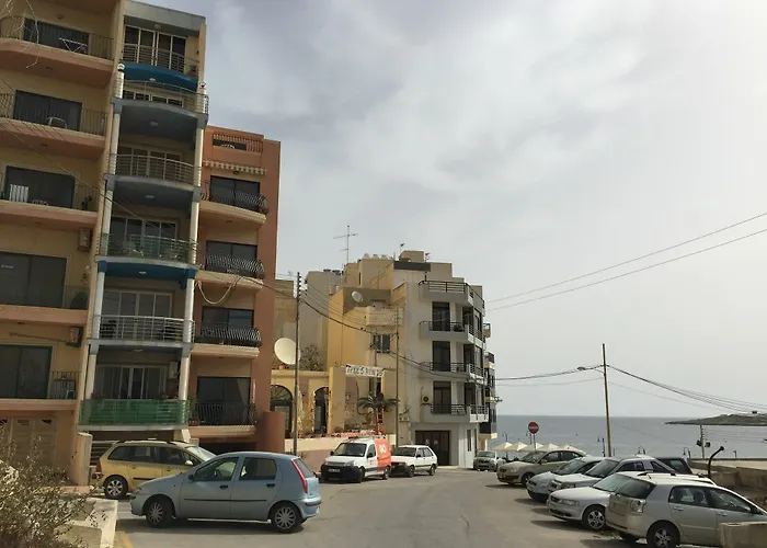 Apartment Seafront Blue Water *