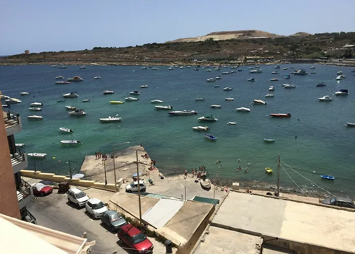 Seafront Blue Water Apartment *