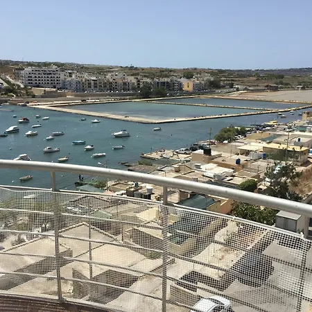 Daire Seafront Blue Water